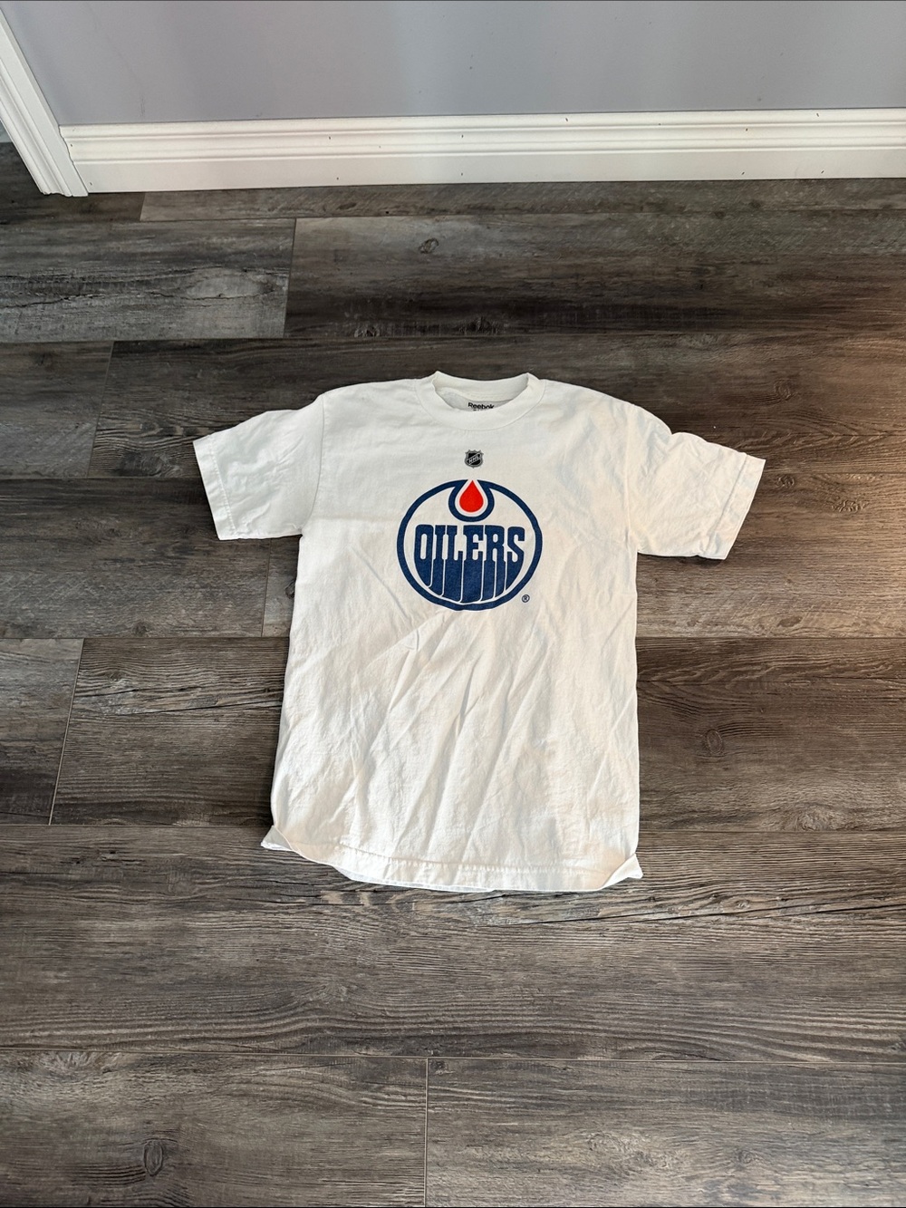Reebok Men's Edmonton Oilers White Logo T-Shirt
